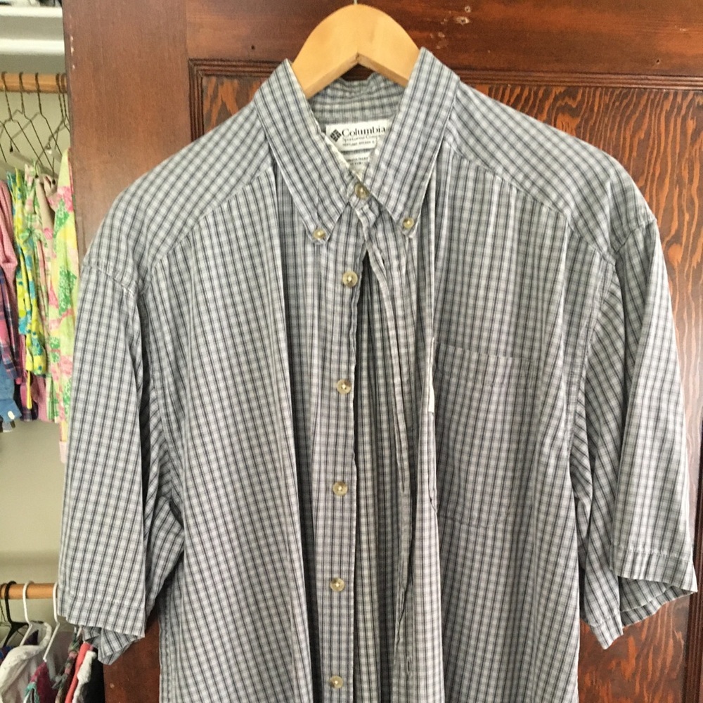 Short sleeved shirt